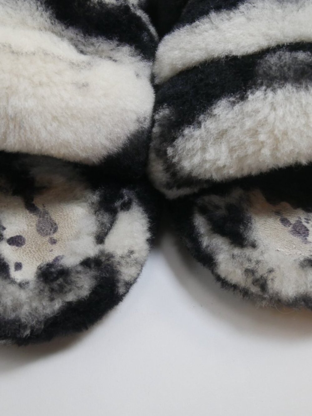 Ugg Fluff Yeah Slide Marble Sandal Slippers Black White Women's Size 8 Strappy - Picture 5 of 8